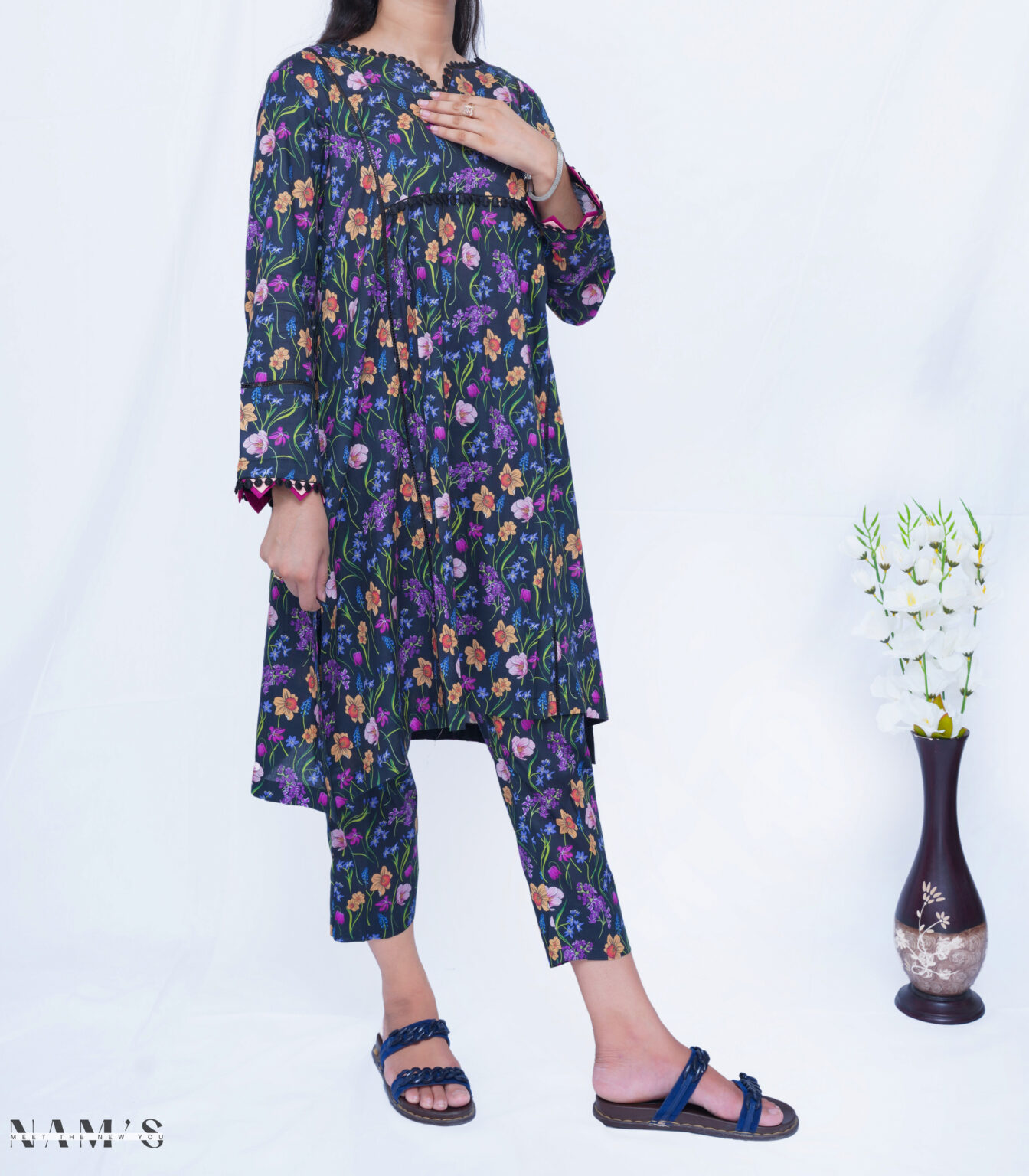 BLACK BLOSSOM PRINTED SUIT