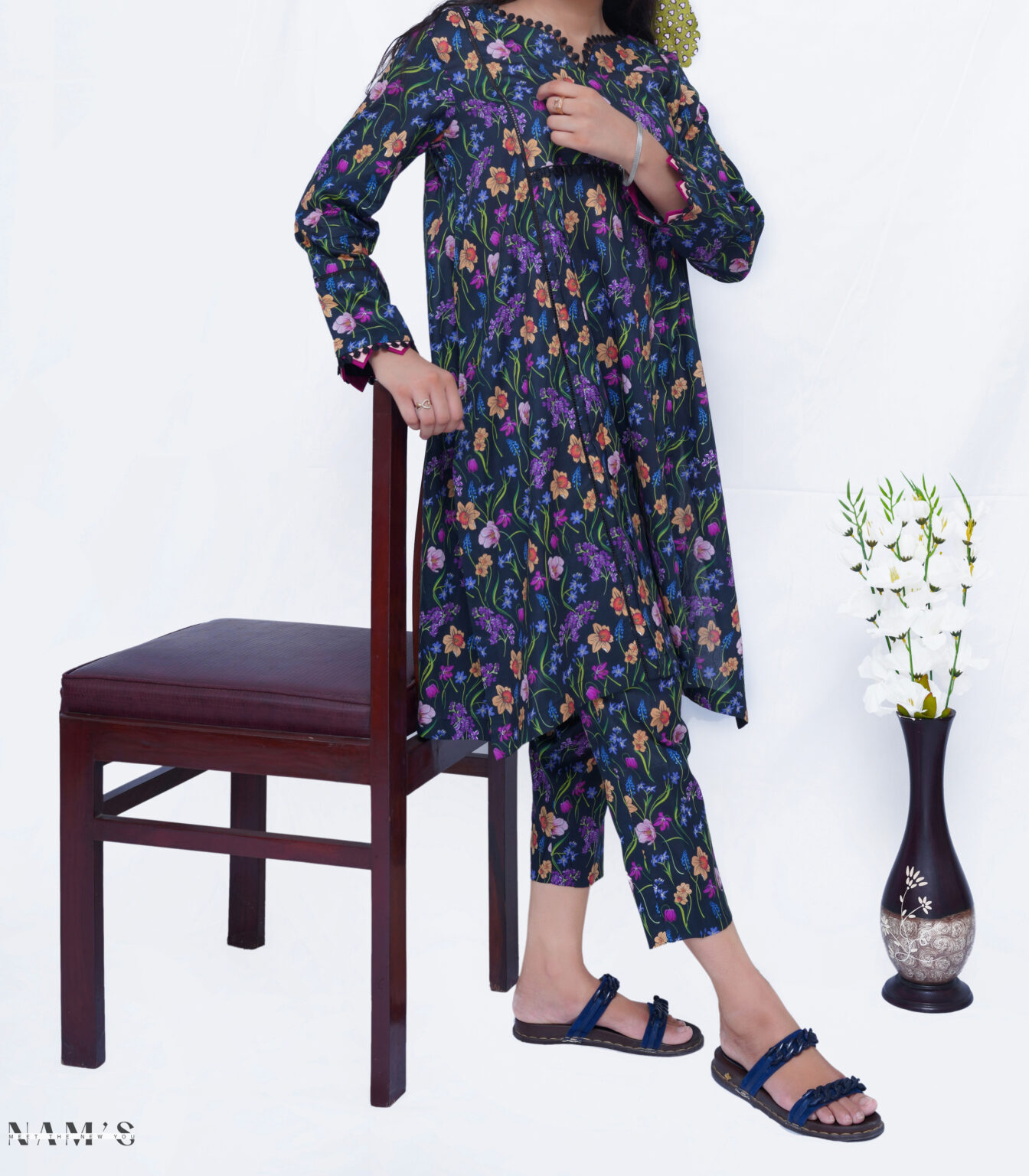 BLACK BLOSSOM PRINTED SUIT