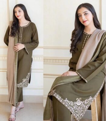 Sqoni is offering Aisling Lawn 3PC Embroidered 701 in latest clothing collection 2024